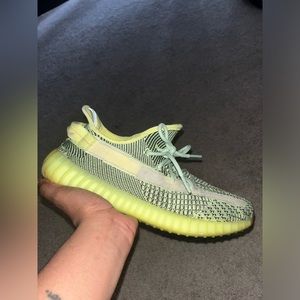 Yeezy 350 V2 YeezyReel
